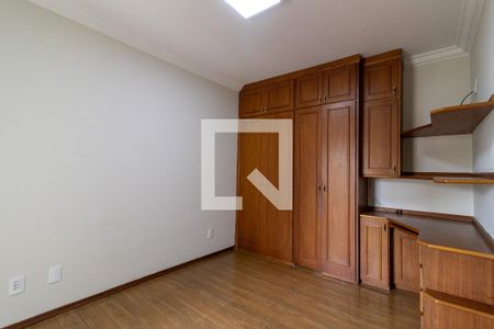 Quarto 01 de apartamento à venda com 3 quartos, 130m² em Centro, Campinas