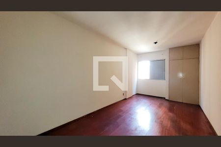 Sala / Quarto de kitnet/studio à venda com 1 quarto, 50m² em Centro, Campinas