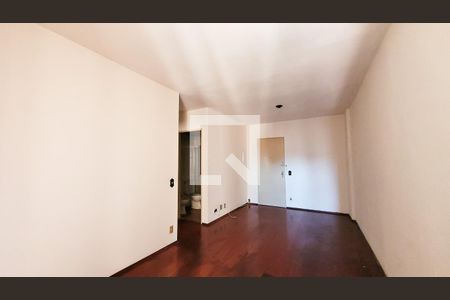 Sala / Quarto de kitnet/studio à venda com 1 quarto, 50m² em Centro, Campinas