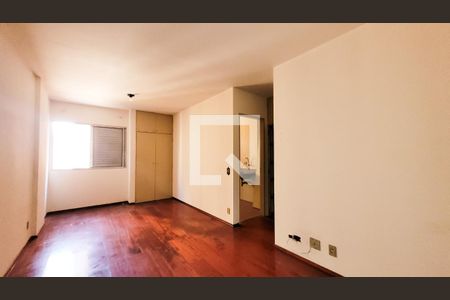 Sala / Quarto de kitnet/studio à venda com 1 quarto, 50m² em Centro, Campinas