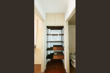 Sala / Quarto de kitnet/studio à venda com 1 quarto, 50m² em Centro, Campinas