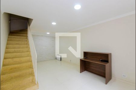 Sala de casa para alugar com 2 quartos, 134m² em Vila Capitao Rabelo, Guarulhos