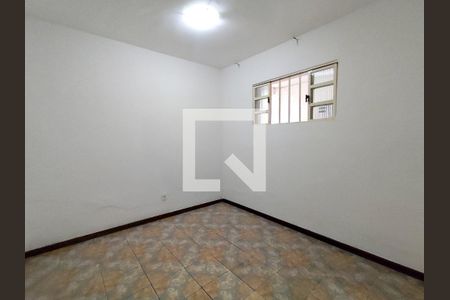 Quarto 1 de casa para alugar com 2 quartos, 60m² em Sagrada Família, Belo Horizonte