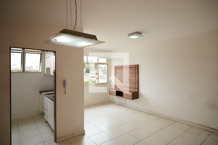 Sala de apartamento para alugar com 2 quartos, 62m² em Sagrada Família, Belo Horizonte