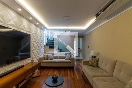 Sala de casa à venda com 3 quartos, 110m² em Vila Carrão, São Paulo