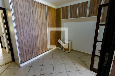 Quarto 1 de casa à venda com 2 quartos, 110m² em Jardim Maria Rosa, Taboão da Serra