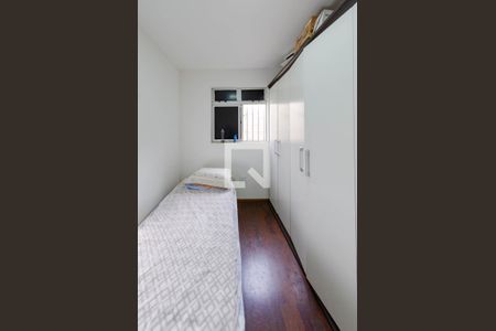 Quarto 1 de apartamento para alugar com 2 quartos, 80m² em Alto Caiçaras, Belo Horizonte