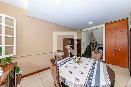 Sala 2 de casa para alugar com 4 quartos, 378m² em Jardim Alvorada, Belo Horizonte