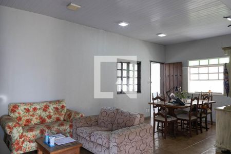 Sala de casa para alugar com 3 quartos, 340m² em Carlos Prates, Belo Horizonte