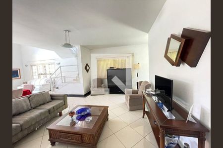 Casa à venda com 4 quartos, 466m² em Camboinhas, Niterói