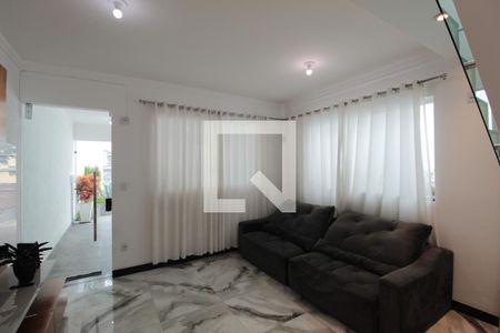 Sala de casa para alugar com 3 quartos, 246m² em Santa Amelia, Belo Horizonte