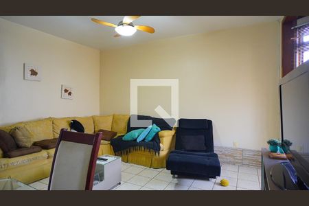 Sala de casa à venda com 3 quartos, 167m² em Jardim Carvalho, Porto Alegre