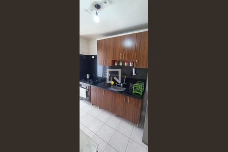 Cozinha de apartamento à venda com 2 quartos, 63m² em Jardim Henriqueta, Taboão da Serra