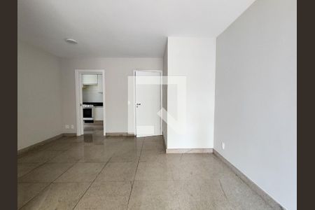 Sala de apartamento à venda com 2 quartos, 75m² em Funcionários, Belo Horizonte