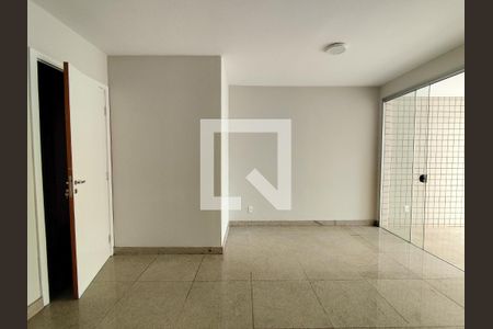 Sala de apartamento à venda com 2 quartos, 75m² em Funcionários, Belo Horizonte