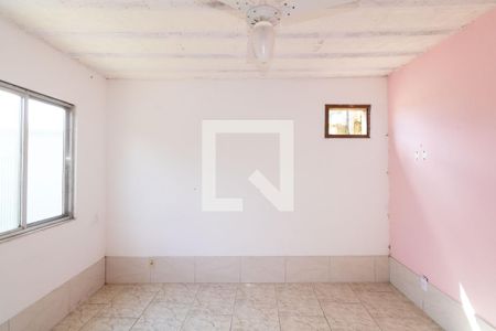 Quarto de casa para alugar com 1 quarto, 60m² em Guaratiba, Rio de Janeiro