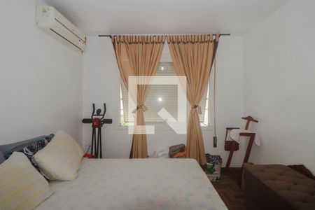 Quarto 1 de apartamento para alugar com 2 quartos, 68m² em Vila Ipiranga, Porto Alegre