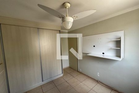 Dormitório 01 de apartamento para alugar com 2 quartos, 45m² em Sumarezinho, Ribeirão Preto