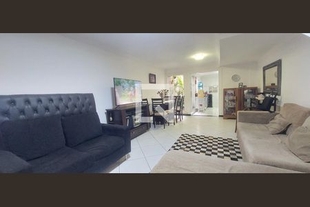 Sala de casa para alugar com 4 quartos, 200m² em Vila Camilópolis, Santo André