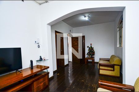 Sala de casa à venda com 4 quartos, 310m² em Santa Tereza, Belo Horizonte