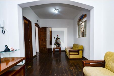 Sala de casa à venda com 4 quartos, 310m² em Santa Tereza, Belo Horizonte