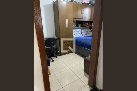 Quarto 1 de casa para alugar com 2 quartos, 50m² em Metalúrgicos, Osasco