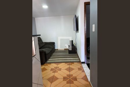 Sala de casa para alugar com 2 quartos, 50m² em Metalúrgicos, Osasco