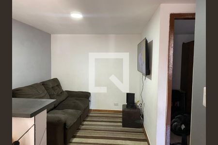 Sala de casa para alugar com 2 quartos, 50m² em Metalúrgicos, Osasco