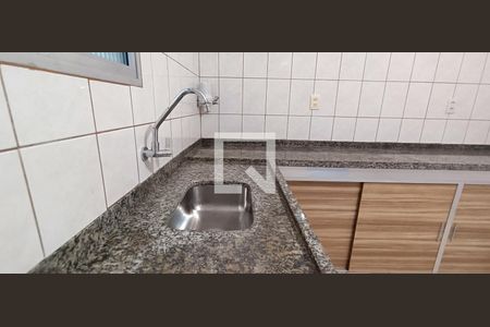 Cozinha de casa para alugar com 1 quarto, 55m² em Jardim Record, Taboão da Serra