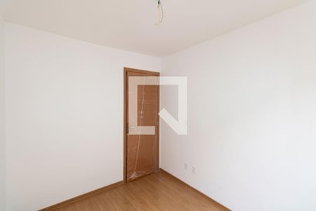 Quarto 1 de apartamento para alugar com 2 quartos, 52m² em Inhoaíba, Rio de Janeiro