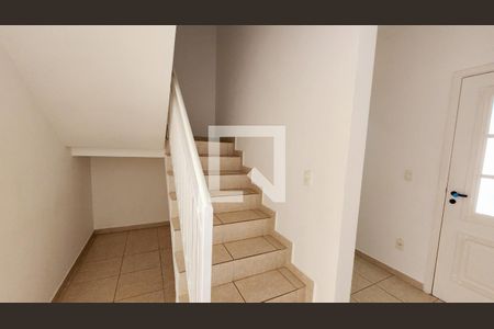 Hall de entrada de casa de condomínio para alugar com 4 quartos, 150m² em Medeiros, Jundiaí