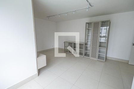 Sala de casa à venda com 3 quartos, 180m² em Vila Cloris, Belo Horizonte