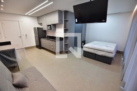 Sala/Quarto/Cozinha de kitnet/studio para alugar com 1 quarto, 42m² em Cambuí, Campinas