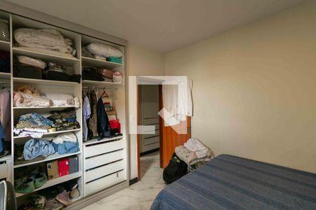 Quarto 1 de casa para alugar com 5 quartos, 350m² em Sinimbu, Belo Horizonte