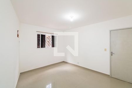 Quarto de casa para alugar com 1 quarto, 65m² em Guaratiba, Rio de Janeiro