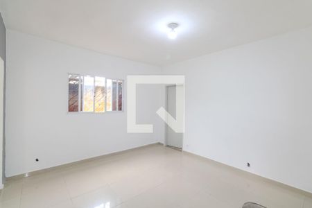 Sala de casa para alugar com 1 quarto, 65m² em Guaratiba, Rio de Janeiro