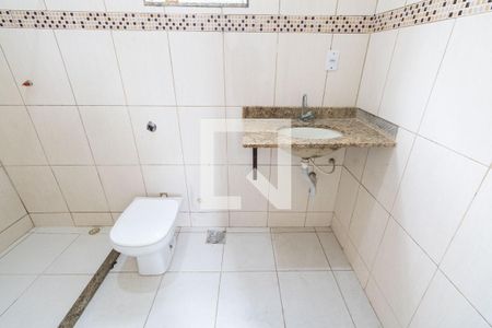 Banheiro de casa para alugar com 1 quarto, 65m² em Guaratiba, Rio de Janeiro