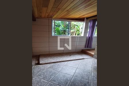 Quarto de casa para alugar com 1 quarto, 30m² em Potecas, São José