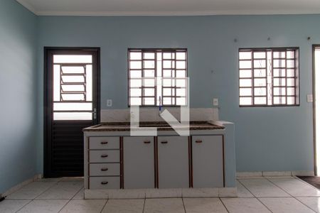 Sala/Cozinha de casa para alugar com 1 quarto, 60m² em Vila Rossi Borghi E Siqueira, Campinas