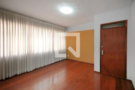 Sala de apartamento para alugar com 2 quartos, 83m² em Funcionários, Belo Horizonte