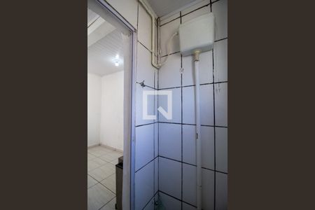 Banheiro de kitnet/studio para alugar com 1 quarto, 35m² em Vila Barao, Sorocaba