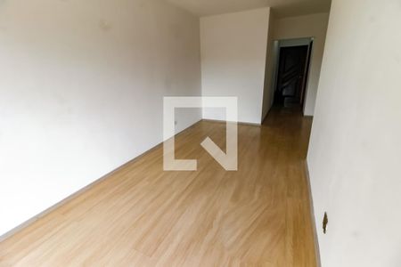 Sala de apartamento para alugar com 3 quartos, 75m² em Vila Pirajussara, São Paulo