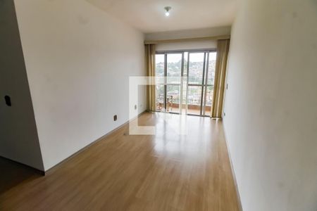 Sala de apartamento para alugar com 3 quartos, 75m² em Vila Pirajussara, São Paulo