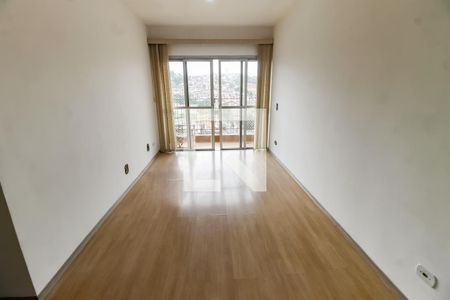 Sala de apartamento para alugar com 3 quartos, 75m² em Vila Pirajussara, São Paulo