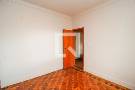 Quarto 01 de casa à venda com 5 quartos, 349m² em Floresta, Belo Horizonte