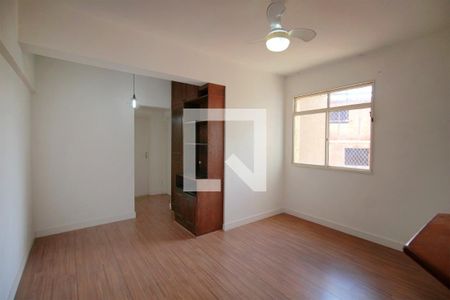 Sala de apartamento para alugar com 2 quartos, 55m² em Santa Efigênia, Belo Horizonte