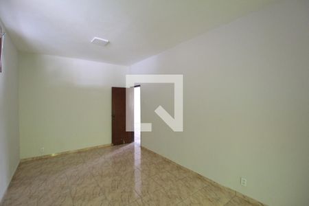 Sala de casa para alugar com 3 quartos, 130m² em Santa Terezinha, Belo Horizonte