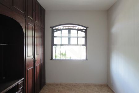 Quarto 1 de casa para alugar com 3 quartos, 130m² em Santa Terezinha, Belo Horizonte