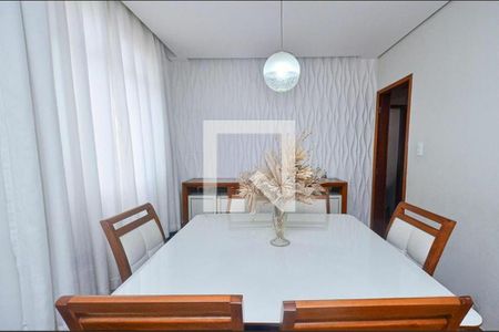 Sala de apartamento à venda com 3 quartos, 85m² em Sagrada Família, Belo Horizonte