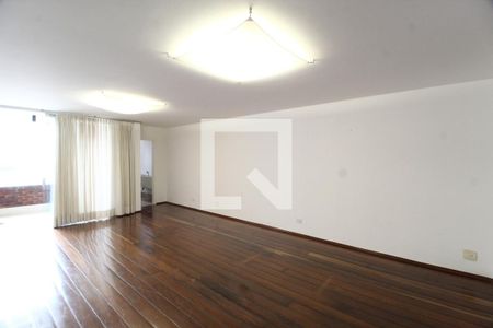 Sala 1 de apartamento para alugar com 4 quartos, 227m² em Tabajaras, Uberlândia